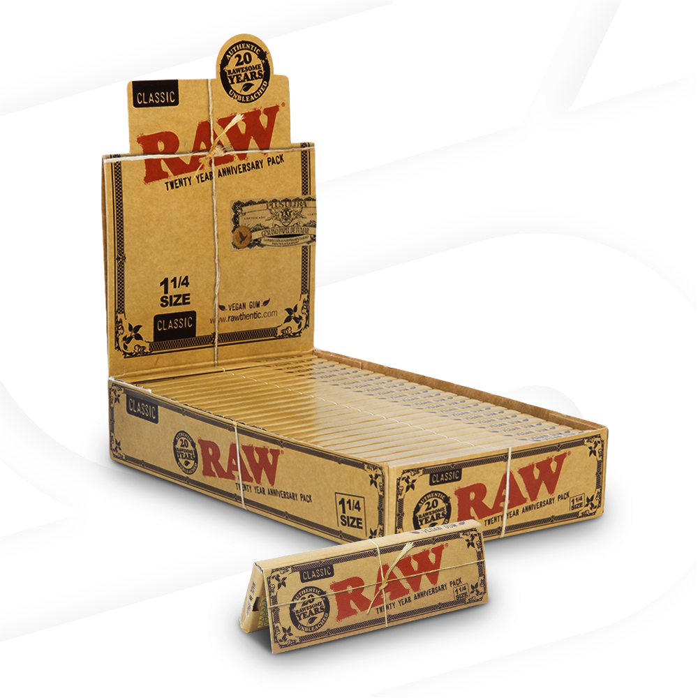 RAW Classic 20th Anniversary 1 1/4 Rolling Papers