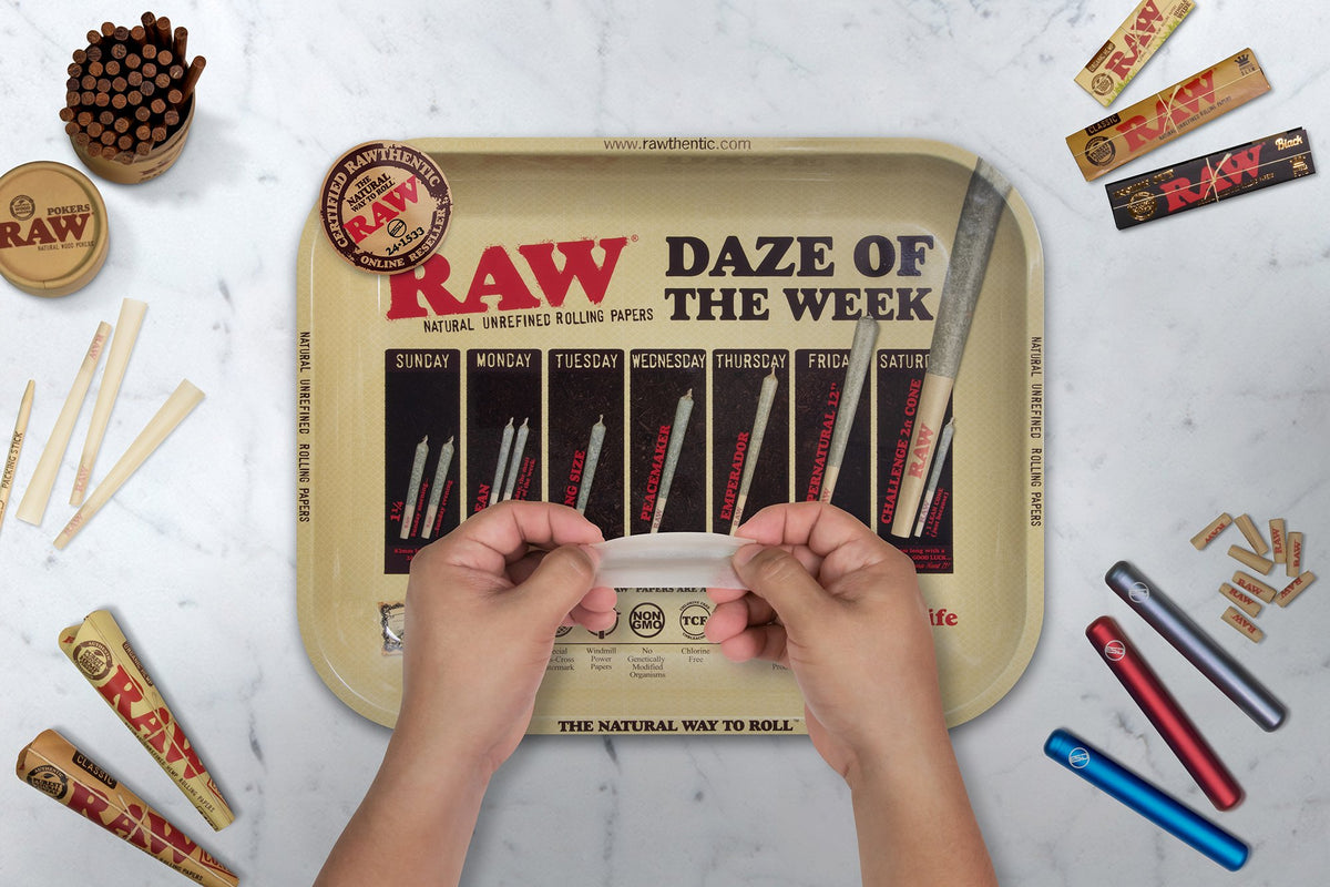RAW Daze of the Week Rolling Tray | Large Rolling Trays WAR00125-MUSA01 esd-official
